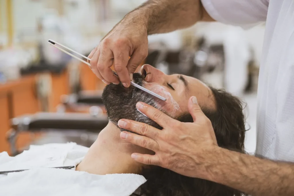 Men razor to other men