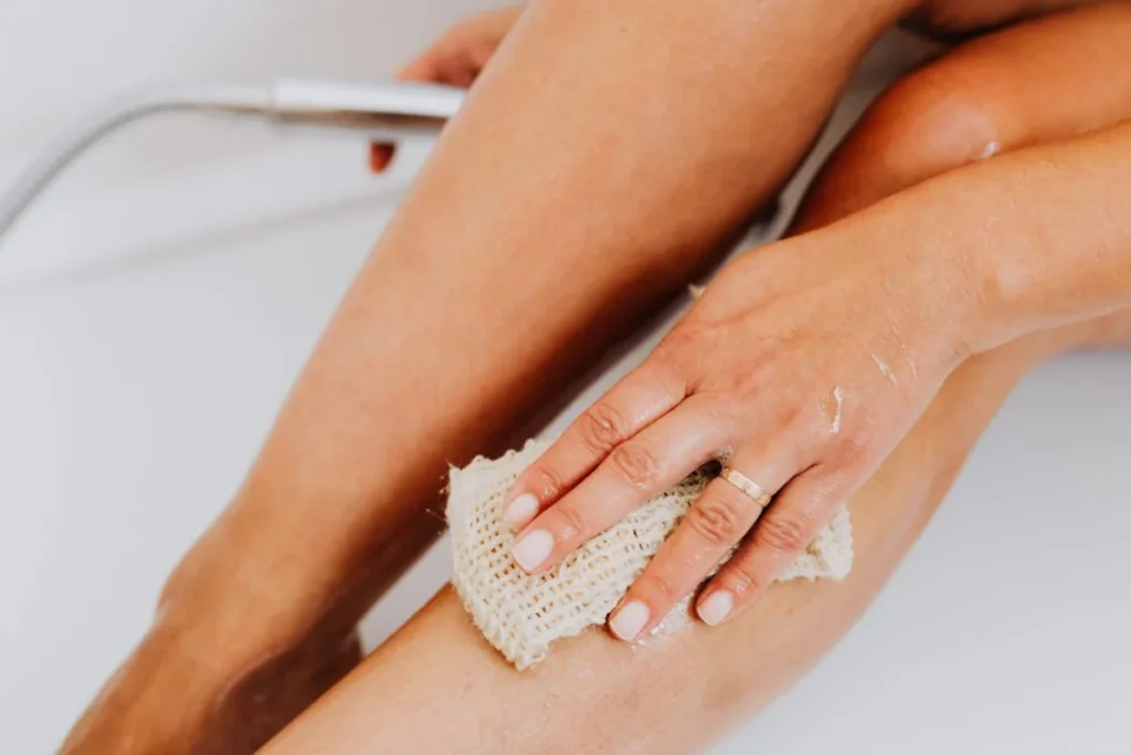 Naturally exfoliating to get rid of ingrown hairs naturally