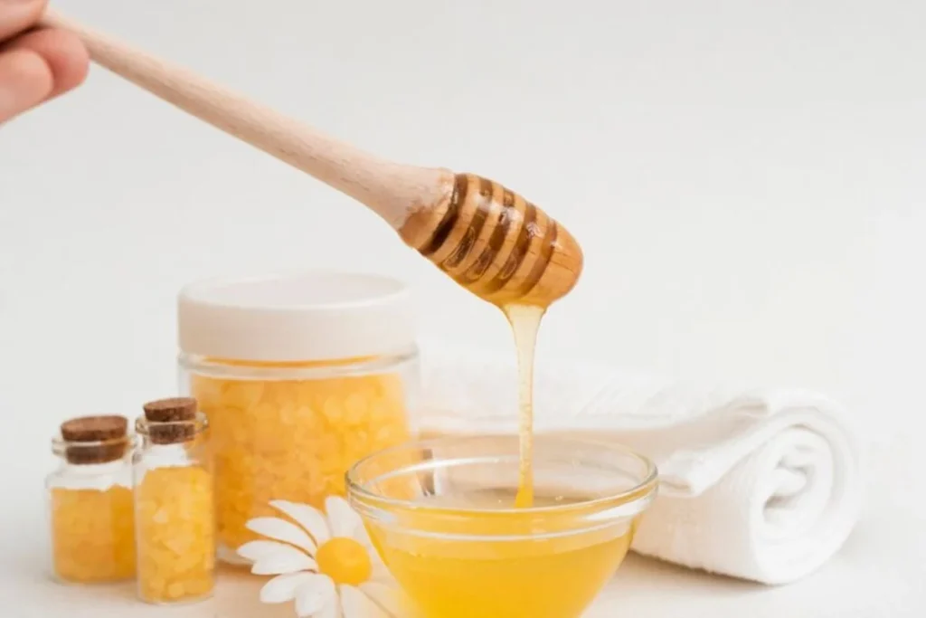 beeswax vs honey